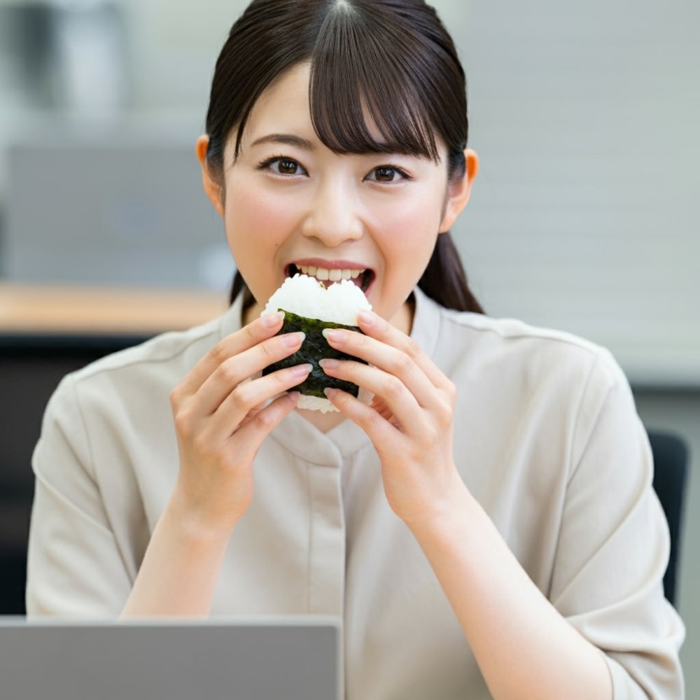 office-lady-realistic-style-all-ages-25-img